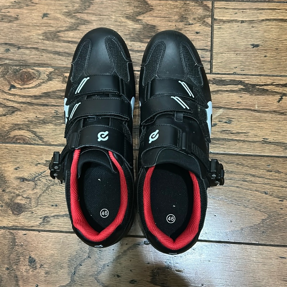Peloton men’s shoes, size 46